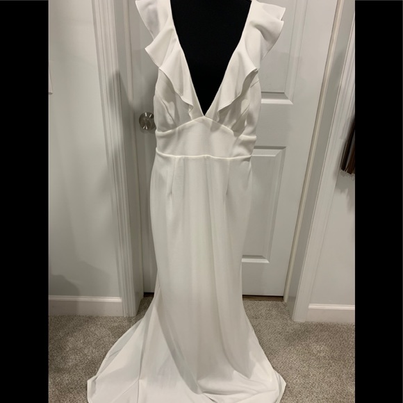db studio | Dresses | Plunging Vneck Ruffle Strap Low Back Crepe db studio | Dresses | Plunging Vneck Ruffle Strap Low Back Crepe